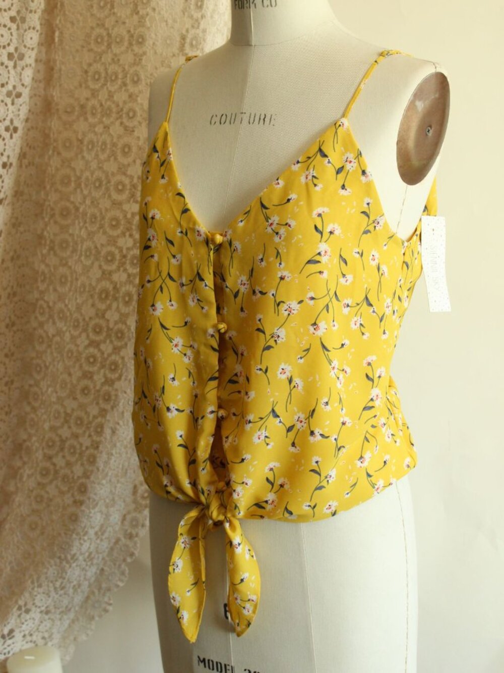Sienna Sky Womens Top, NWT, Size Medium, Yellow Floral Tie-Front Sleeveless, - Picture 8 of 12